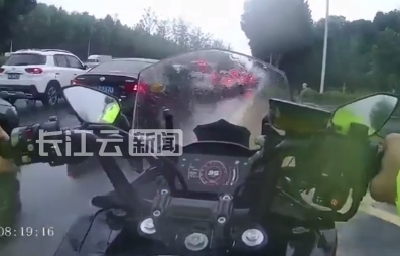 “放心，绝对到！”距开考仅12分钟，武汉交警护送考生顺利赴考