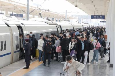 国铁集团：6月2日全国铁路预计发送旅客1790万人次