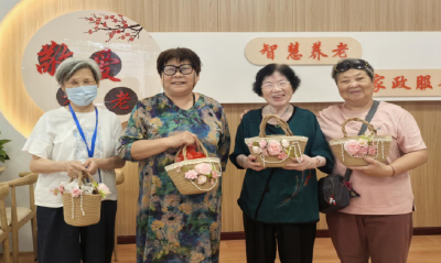温情满溢暖人心！社区举行老年人集体生日会