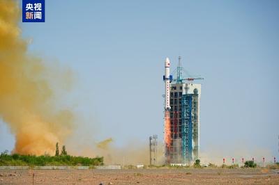 我国首颗地球物理场探测业务卫星“张衡一号”02星成功发射