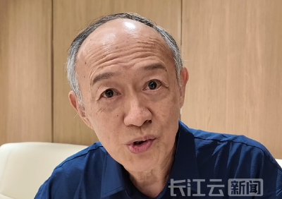 金士杰、田水主演话剧《父亲》将于明晚七点半登陆湖北剧院