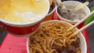 热干面拌蛋酒，哪个武汉人告诉你这样吃的？