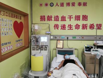 瞒着家人，他办了件大事！