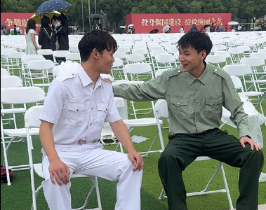 顶峰相见！退伍大学生舍友成功保研“985”院校