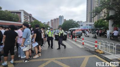 天气预报武汉高考期间大雨 这个考场外却出太阳了！