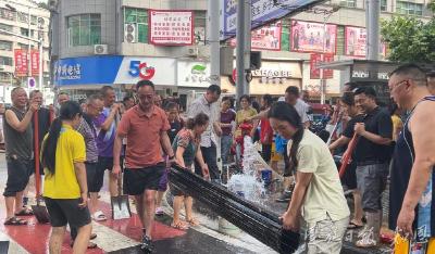 洪水退去，炊烟已起——咸丰县防汛救灾一线见闻
