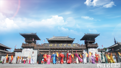 夏日炎炎，穿越回三国做“主公”是种什么体验？