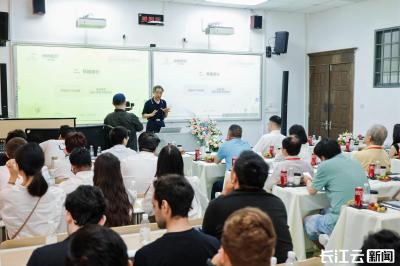 汉产提琴在2025国民音乐教育大会受热捧 江岸企业智能乐器畅销全球