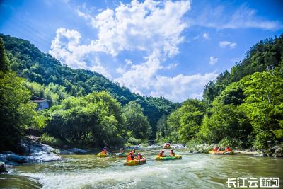 黄冈山水“凉”资源引燃夏日旅游热潮