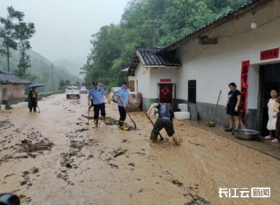 应急管理部点赞郧西：暴雨中抢跑转移 2780 人实现零伤亡