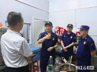 武汉持续开展消防安全集中夜巡行动 织密夏季消防安全防护网