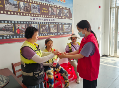 咸宁926个便民服务阵地变身户外劳动者清凉驿站