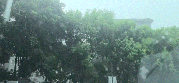 刚刚，武汉终于下雨了！