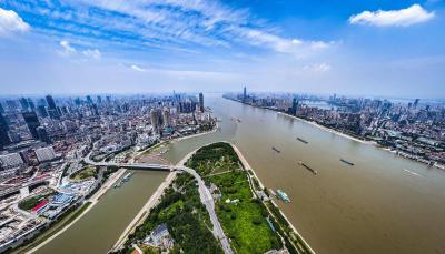 《人民日报》整版关注武汉：择高而立、向上而行 在支点建设中走在前列