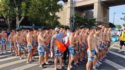 专业组登场！运动员自带编号，金发碧眼的“歪果仁”也来了