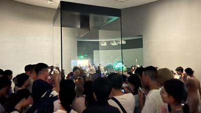 暑期湖北探馆打卡“热” ！游客争睹“天下第一剑”