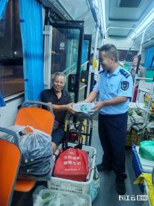 武汉惠农专车一周年 惠及菜农上万人次