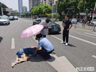 执勤途中遇险情 长航武汉公安暖心守护受伤群众