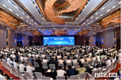 中国公路学会第二届全国交通智能建造学术会议在武汉召开