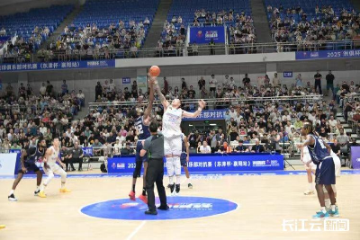 2025洲俱杯国际职业篮球俱乐部对抗赛（东津杯·襄阳站）火热开赛