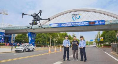武汉“空中交警”上岗 提升交通治理效能  快速路拥堵下降11.5%