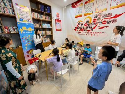 书香筑梦伴成长 社区开展阅享空间共打造活动