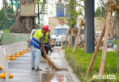 严防通道积水+建筑垃圾 武昌对施工工地“清沟灭蚊”不留死角