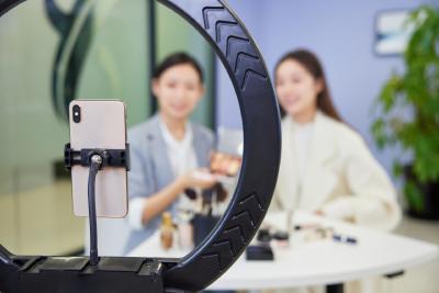 直播间“捡漏”超值旅游产品，如何避免踩坑？