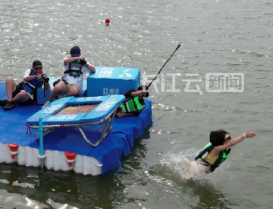 快来！一起跳东湖！看武汉人的花式消暑方式