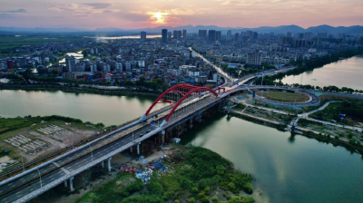激活富水“黄金水道” 湖北阳新八一大桥建成通车