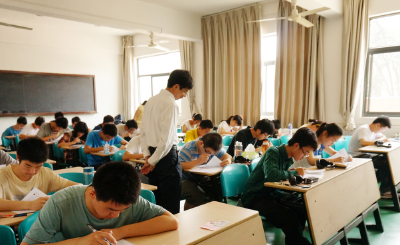 祝大家都一次过！四六级成绩今日公布 查询入口→