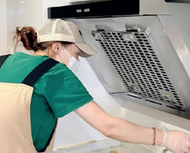 锲而不舍落实中央八项规定精神丨一个电话专业队伍上门 襄州家政服务有了暖心的“官方中介”