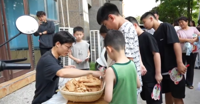 云端锐评丨研究生卖烧饼，浪费学历吗？