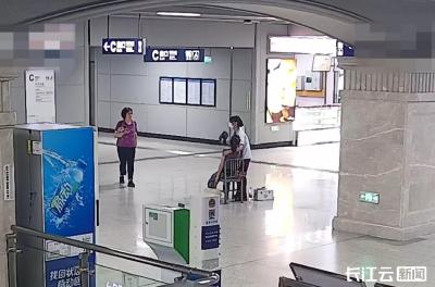 高温持续 武汉地铁多方合力紧急救助中暑乘客