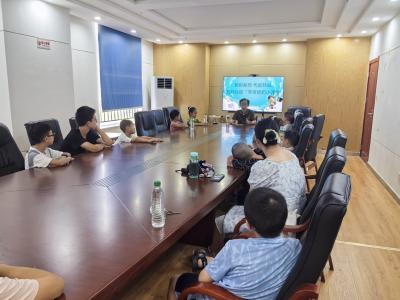 五岭社区“爷爷奶奶小课堂”圆满落幕，老幼携手共筑社区文化记忆