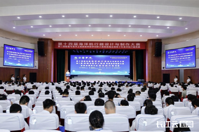 代表大学生创新竞赛最高水平 万余名师生在汉“竞航”