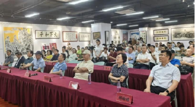 纪念抗战胜利80周年美术书法作品展在武汉琴台开幕 以艺铭史凝聚和平共识