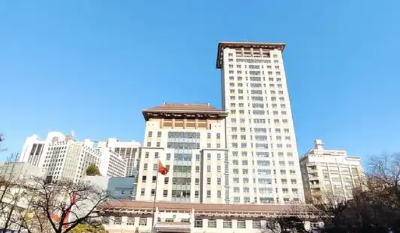 中国驻韩国大使馆提醒在（来）韩中国公民谨慎携带攻击性器具