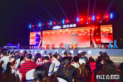 黄石第四届广场啤酒消费季圆满落幕 32万人次打卡带动超千万消费
