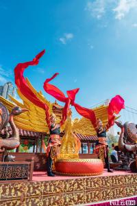 巨型花车“花”式狂欢！2025文旅博览会明日开幕
