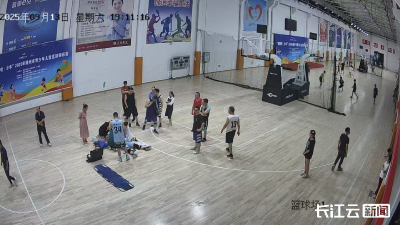 随州：球场上突发呼吸骤停 幸得“救命神器”成功挽救