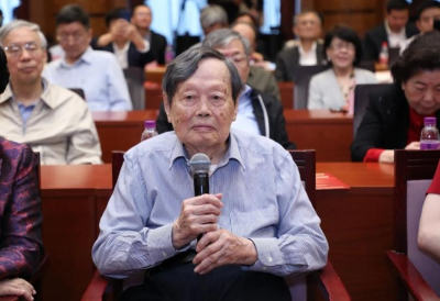 杨振宁先生生平