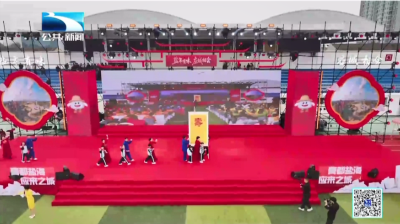 孝感应城：百人共刻百寿图 重阳佳节传承非遗膏雕