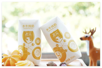 左江水牛纯牛奶被曝变质，商家客服回应：销量大了不能完全避免