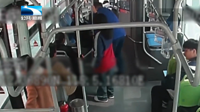 身边的感动 | 爹爹公交车上突发疾病 司机乘客合力救助