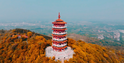 襄阳迎来踏秋赏景最佳期 游客纷至感受秋日魅力