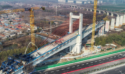 前三季度全国铁路完成固定资产投资5937亿元