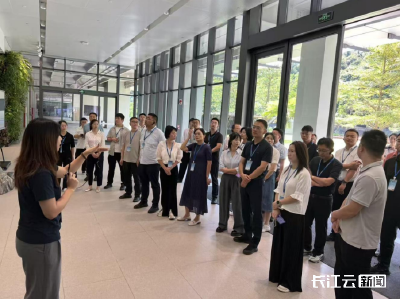 触摸尖端科技！十堰郧西研学班进企业汲取发展动能