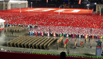 朝鲜举行大规模阅兵式 金正恩出席并发表讲话