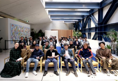 张执浩携新作《我陪江水走过一程》在汉与读者共话城市记忆